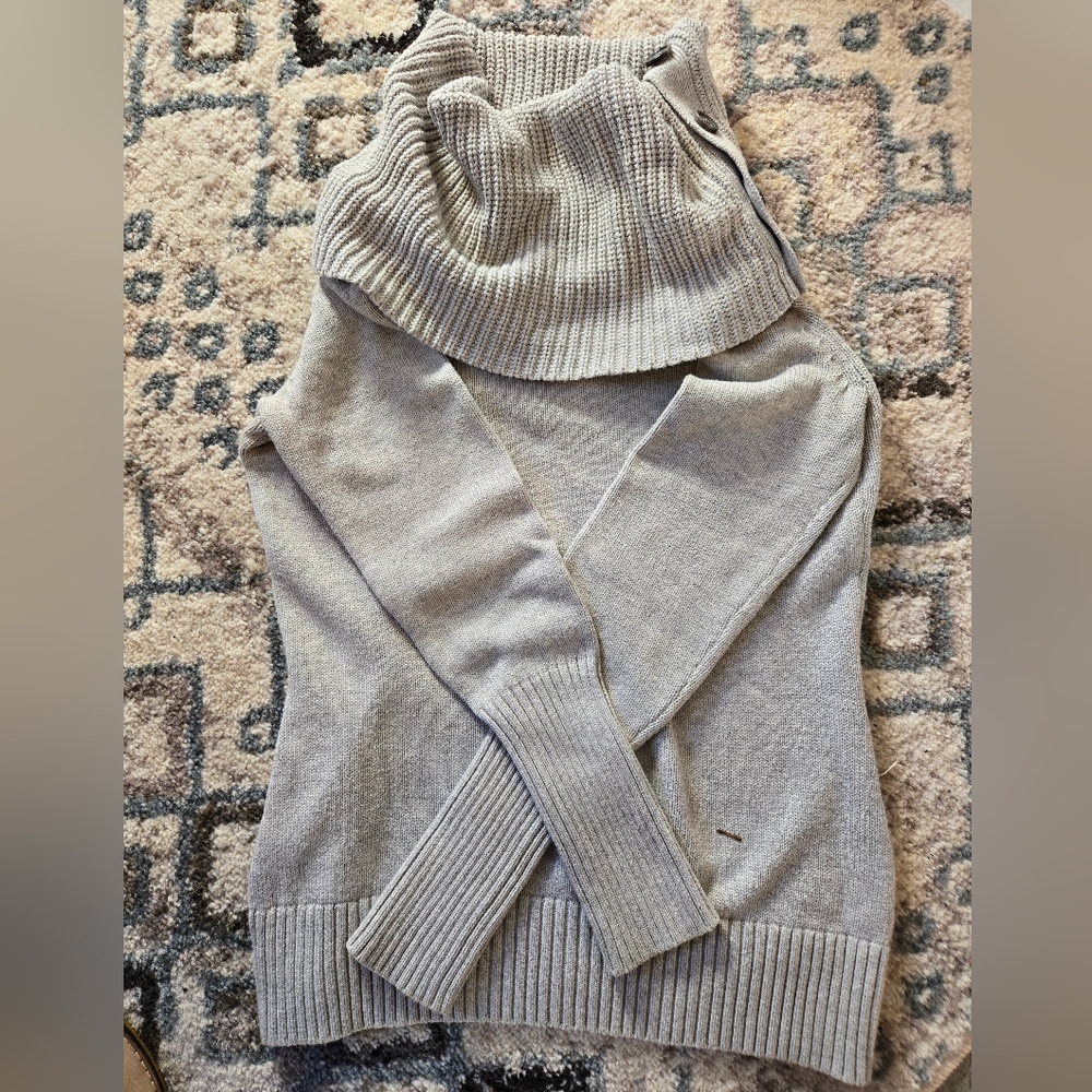 Banana Republic cowl neck sweater, EUC, size XS, button-up collar, all cotton